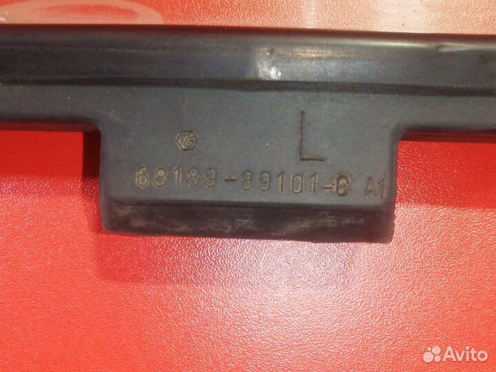 Стекло двери заднее левое Toyota Hilux Surf LN130