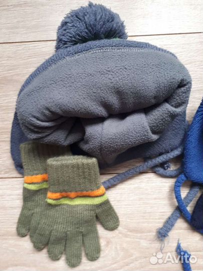Шапки зимние 2 штуки на мальчиков 2-6 лет