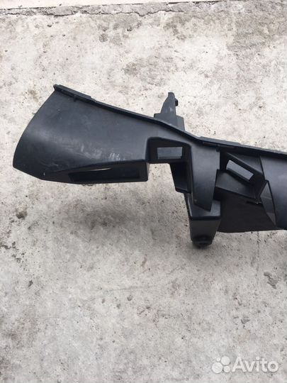 Кронштейн переднего бампера Mercedes CLS (1809)