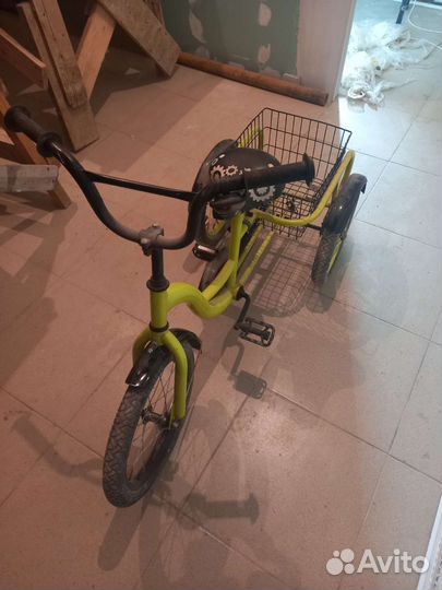 Трехколесный велосипед