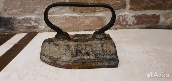 Утюг чугунный