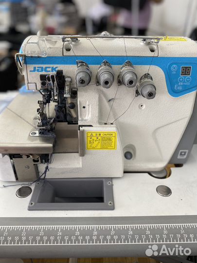 Оверлок пятиниточный jack E4s комплект