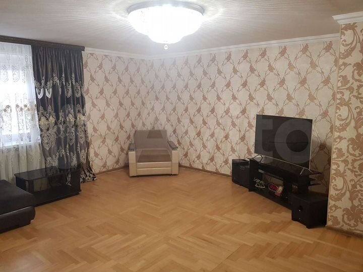 4-к. квартира, 138 м², 1/5 эт.