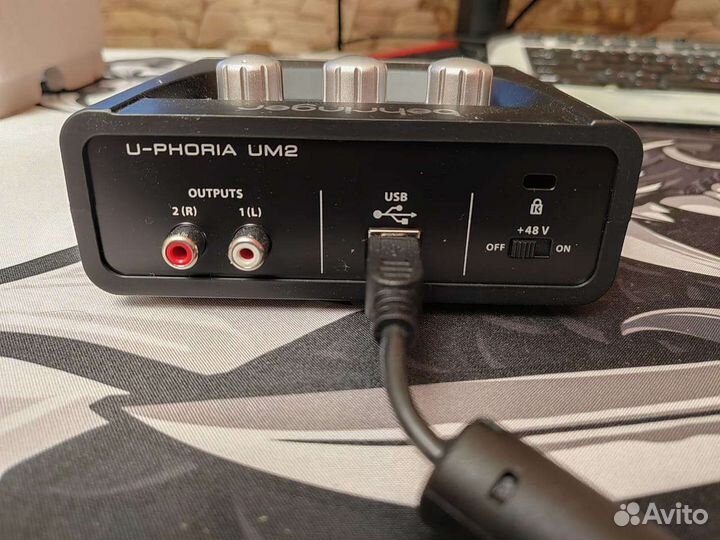 Внешняя звуковая карта behringer