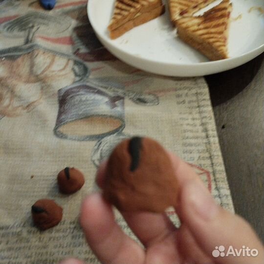 Когти из пластилина