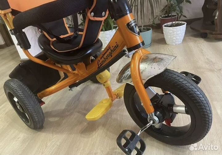 Велосипед трехколесный lamborghini
