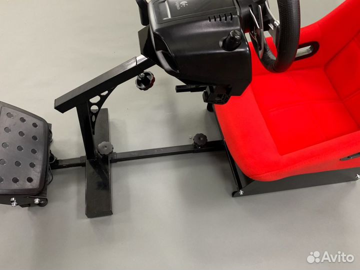 Кокпит для автосимулятора