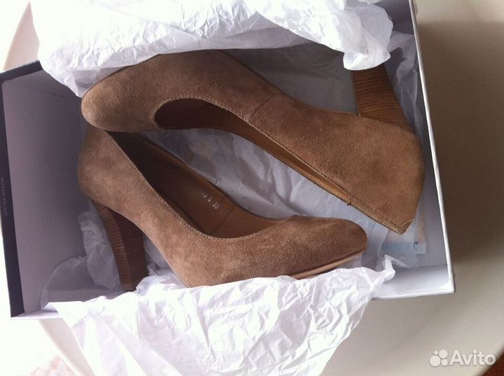 Туфли Alba бежевые велюр новые