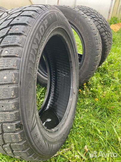 Dunlop SP Winter Ice 02 205/55 R16 94T