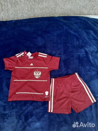 Спортивный костюм для маленького футболиста