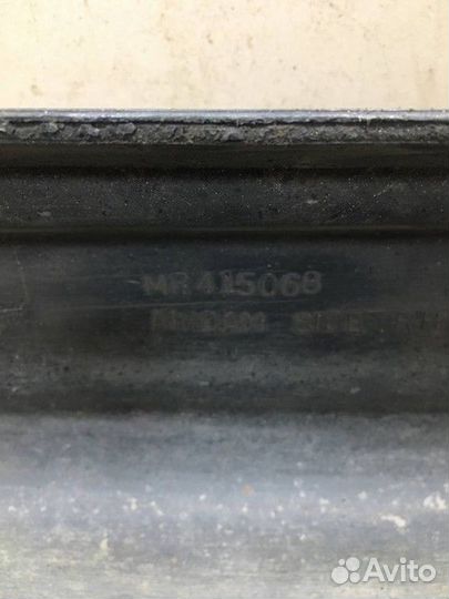 Накладка на порог правая Mitsubishi Galant