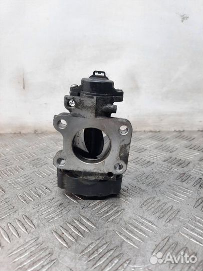 Дроссельная заслонка Toyota Yaris хэтчбэк 1.4