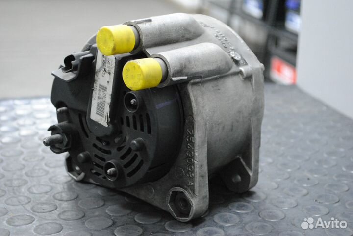 Генератор Renault Espace 1.9 DCi, 2.2 DCi, 2.0 б/у