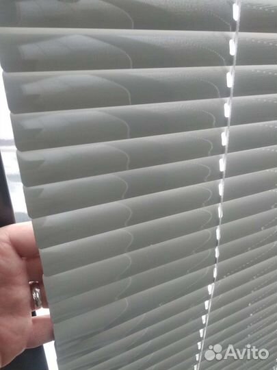 Горизонтальные алюминиевые жалюзи