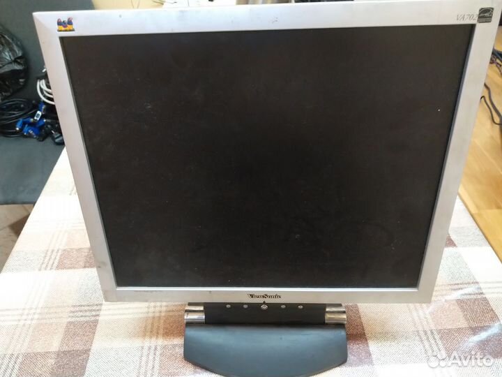Монитор Samsung SyncMaster 710N