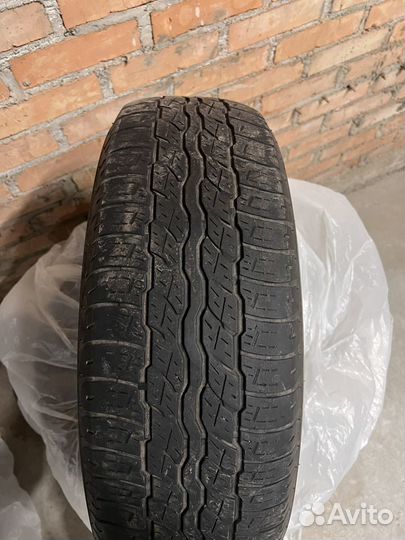 Bridgestone Dueler H/T 687 225/65 R17