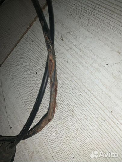 Трос открывания капота Nissan Primera P11