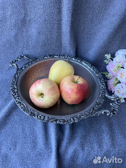 Ваза, блюдо из олова