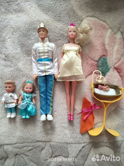 Куклы с одеждой и обувью