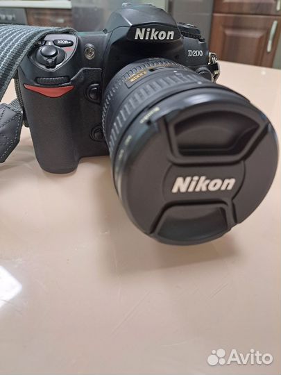 Цифровой фотоаппарат nikon D200