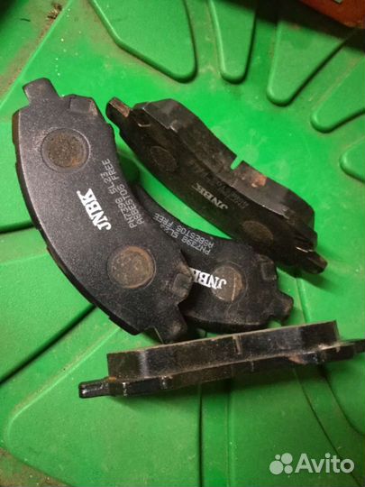 Subaru колодки передние