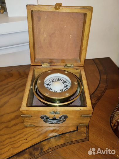 Компас морской