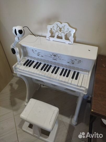 Синтезатор детский со стулом