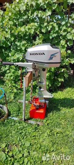 Лодочный мотор Honda BF5 2011г