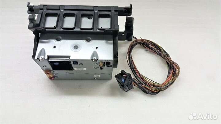 Магнитофон, Блок CIC BMW 5 F10