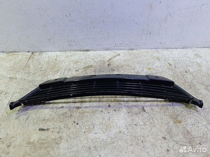 Решетка бампера Тойота