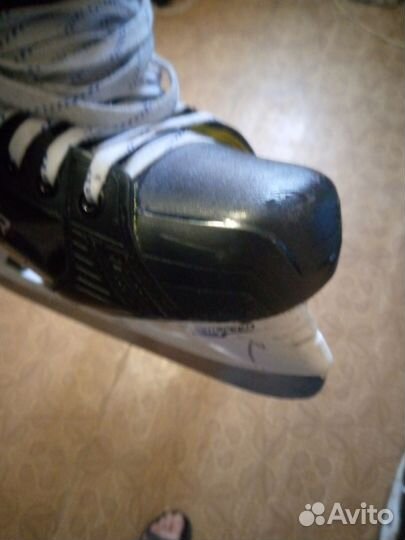 Хоккейные коньки bauer supreme m 4