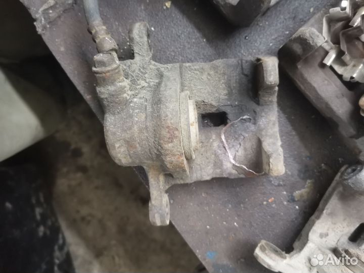 Суппорта на subaru impreza gh