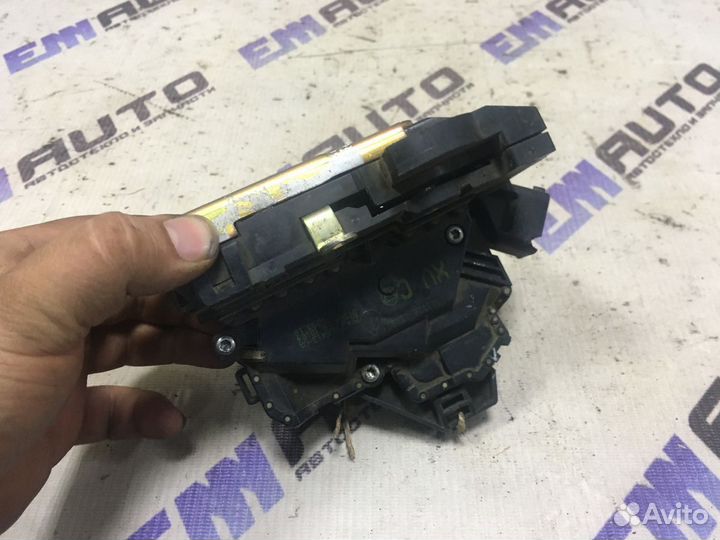 Замок двери задней левой Форд Фокус 1