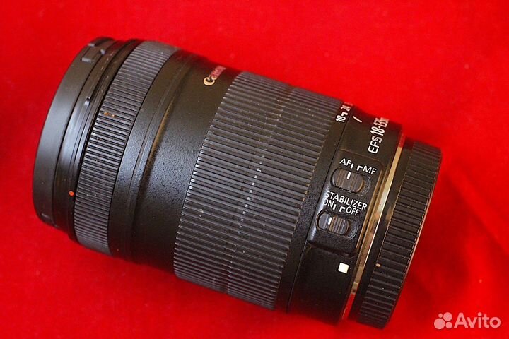 Canon EF 18-135mm f/3.5-5.6 IS