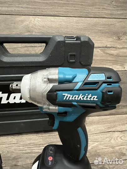 Гайковерт аккумуляторный Makita