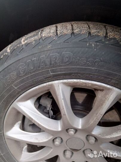 Yokohama Ice Guard IG30 215/60 R16 90H