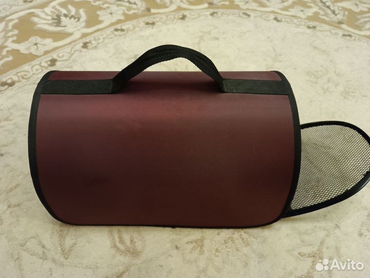 Переноска для кошек и маленьких собак