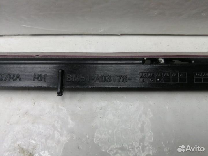 Молдинг лобового стекла передний правый Ford Focus