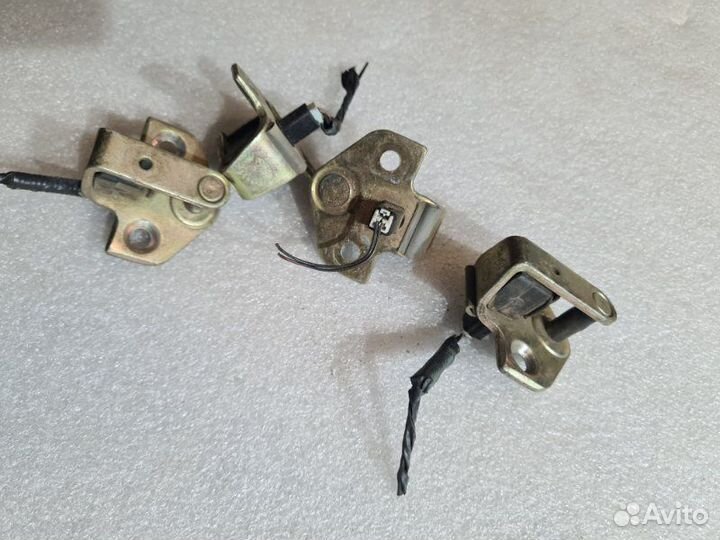 Датчик открытия двери Ford Mondeo 3 2006