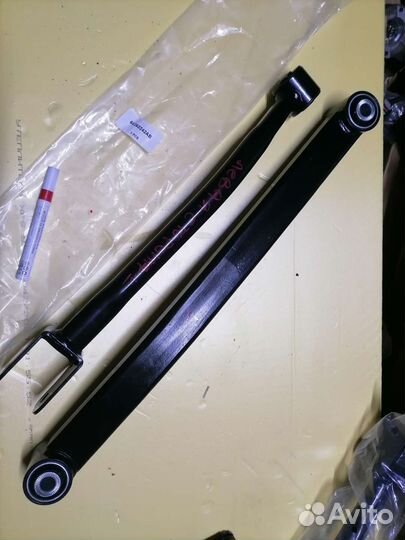 Рычаг перед левый комплект Jeep Wrangler JL