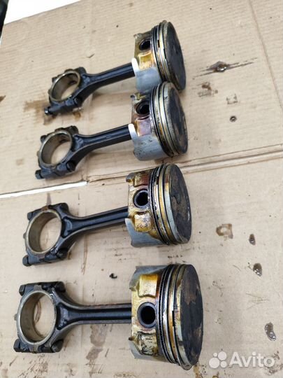 Поршень шатун Mitsubishi Lancer Cedia 9 4G15