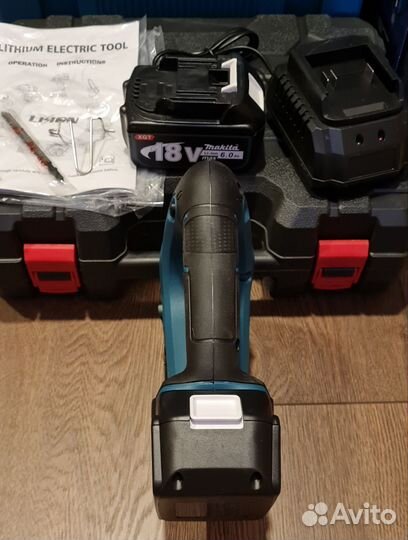 Лобзик аккумуляторный Makita в кейсе+2акб+зарядка
