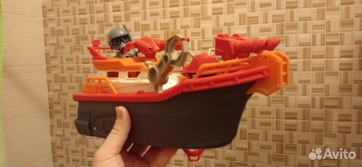 Игрушки. Бензовозы, погрузчик, динозавры, самолёт