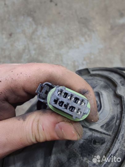 Штекер бензонасоса Renault Logan, Sandero