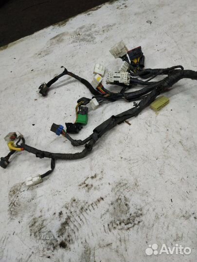 Проводка под торпедо Hyundai Solaris седан 1.6