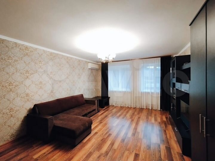 3-к. квартира, 81 м², 1/4 эт.