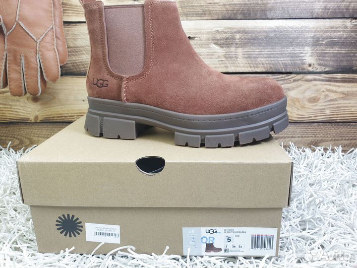 Ботинки UGG женские