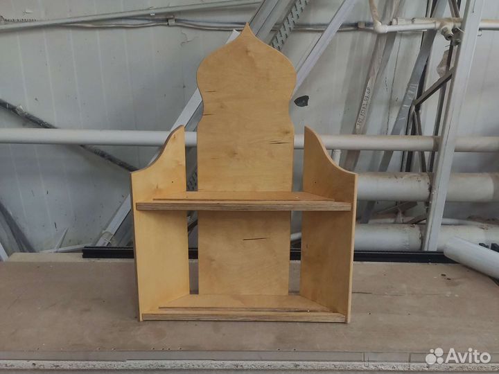 Угловая полка для икон