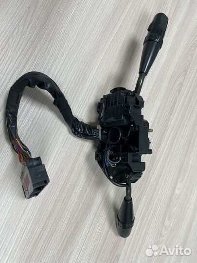 Блок подрулевых переключателей Toyota