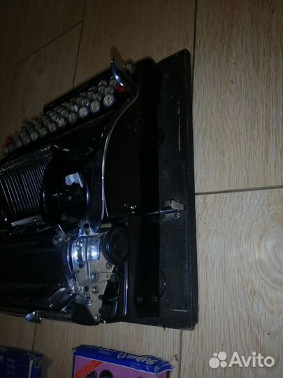 Пишущая машинка Groma